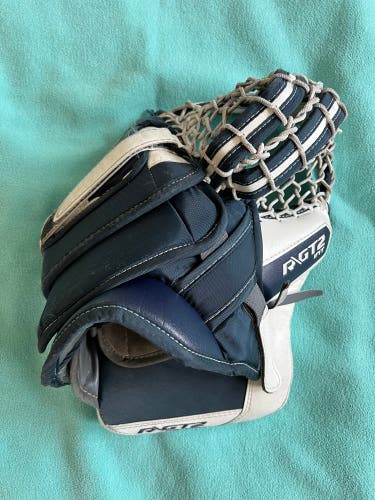 Warrior Ritual GT2 Catch Glove - Intermediate.