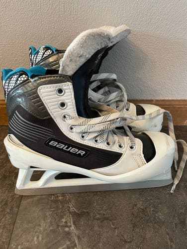 Used Bauer Regular Width  Size 4 Reactor 2000 Hockey Goalie Skates