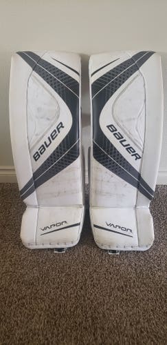 Used 32" Bauer Vapor X900 Goalie Leg Pads Intermediate Large