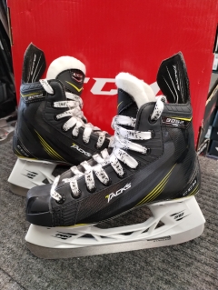 Junior New CCM Tacks 3052 Hockey Skates Regular Width Size 3