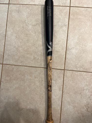 Wood (-3) 30 oz 33" V110 Bat