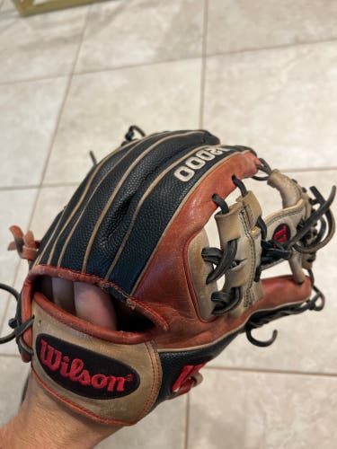 Infield 11.5" A2000 Baseball Glove