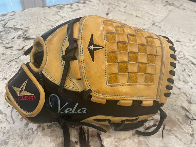 Used All Star Right Hand Throw Outfield Baseball Glove 12"