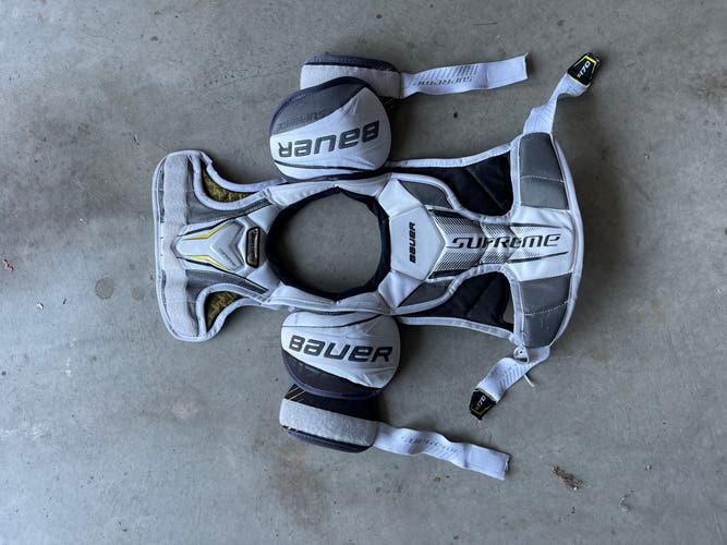 Bauer supreme S170 junior shoulder pads size small