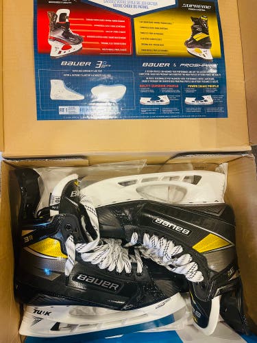 New Bauer Size 10 Supreme 3S Pro Hockey Skates