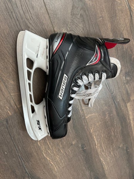 Used Bauer Regular Width Size 9 Vapor X400 Hockey Skates