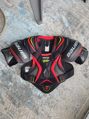 New Senior Medium Bauer Vapor 2x pro Shoulder Pads