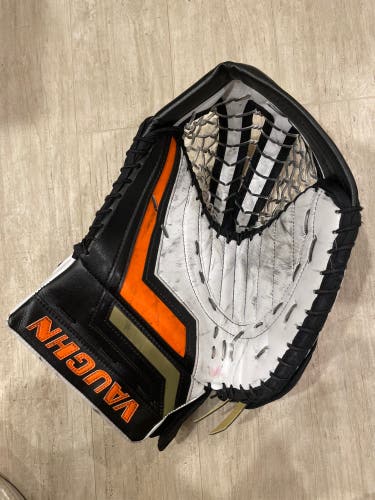 Ryan Miller Last Season in NHL (game used glove)