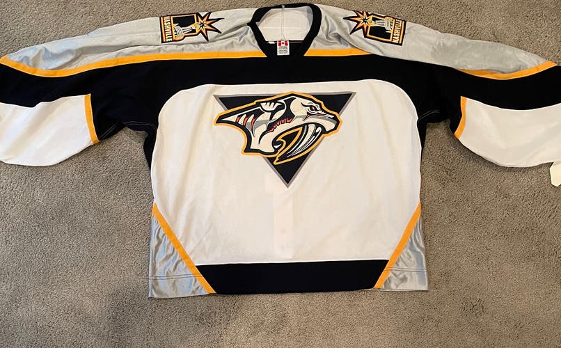 Original Vintage CCM Collectors Nashville Preds 58G Goalie Cut Jersey