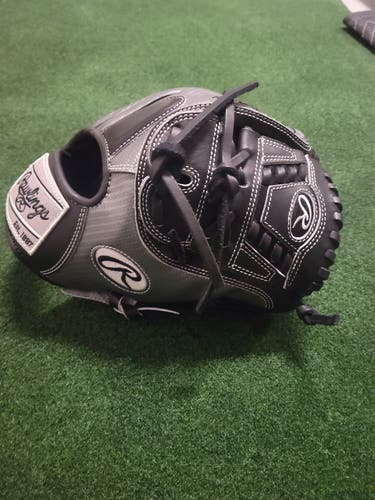New 11.5" Rawlings Heart of the Hide Baseball Glove