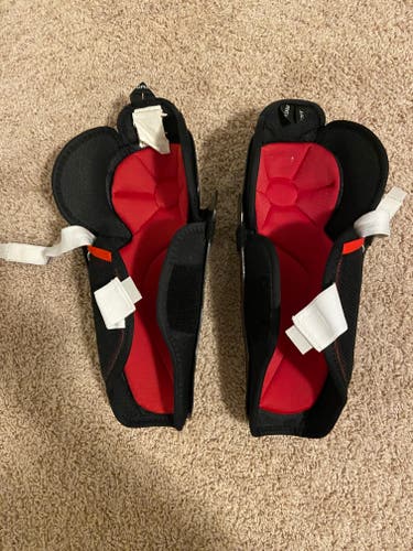 Used Bauer NSX Shin Pads