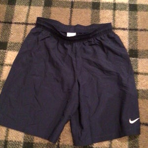 Nike NEW Men’s navy blue Dri Fit soccer Large training shorts 9 1/2 inseam long