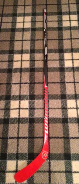 Warrior new old stock Left Dynasty HD4 grip red Grey W03 Henrique 50 flex hockey stick