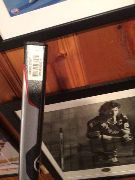 Warrior new old stock Left Dynasty HD4 grip red Grey W03 Henrique 50 flex hockey stick