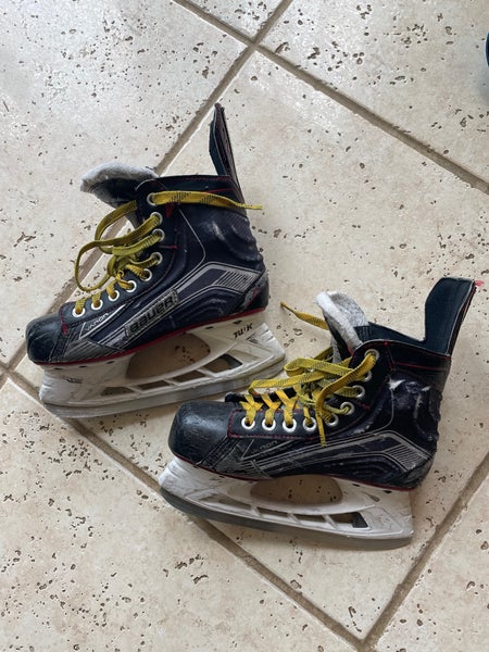Youth Used Bauer Vapor X500 Hockey Skates 3.5D Regular Width US Size 4.5