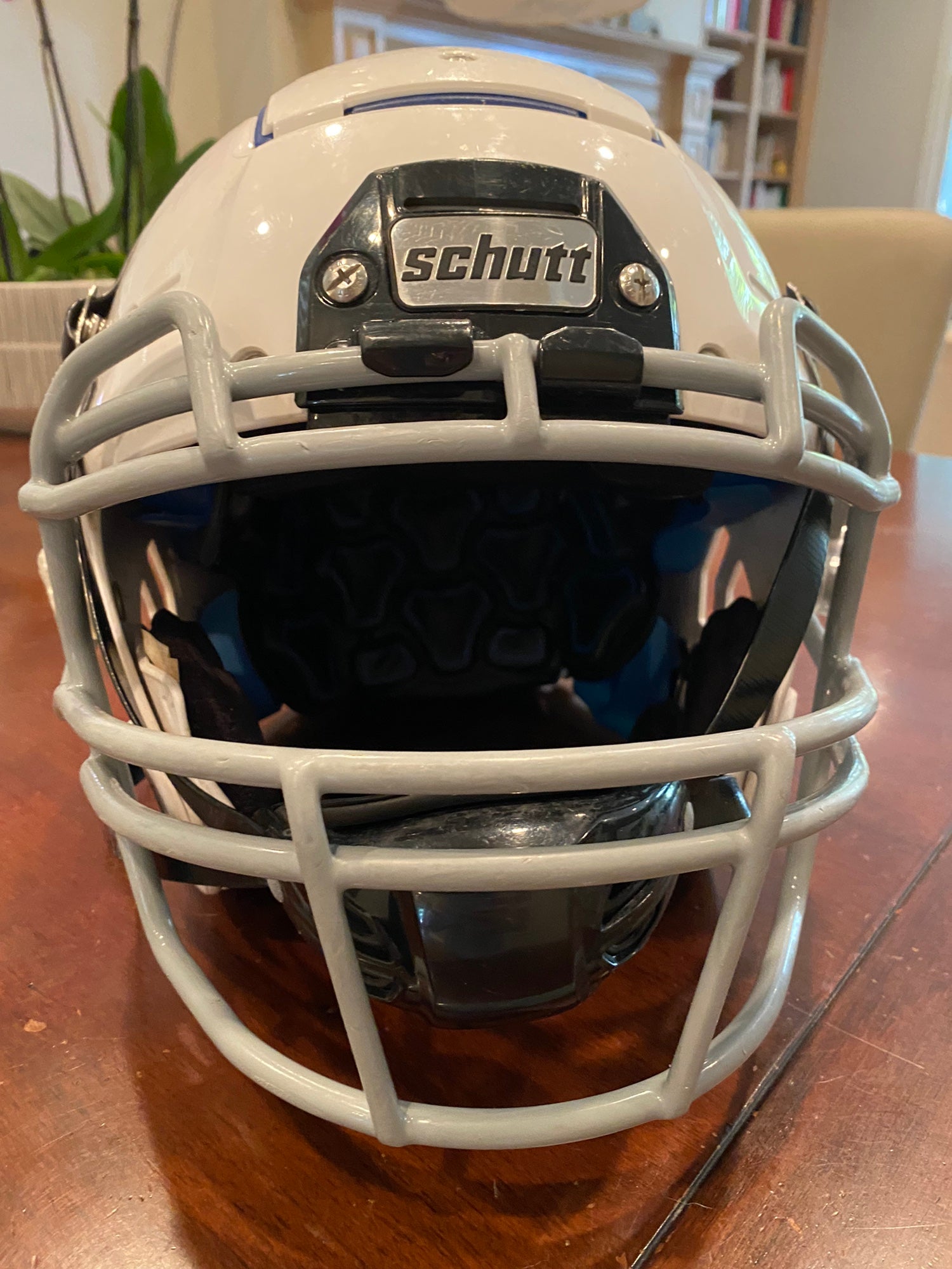 Schutt F7 Football helmet SidelineSwap