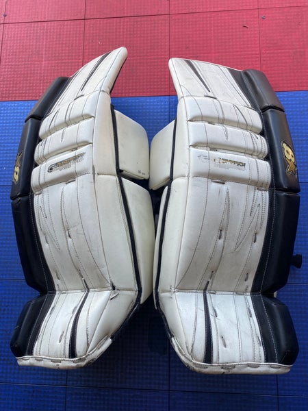 29" +1 Brian's Gnetik X Goalie Leg Pads