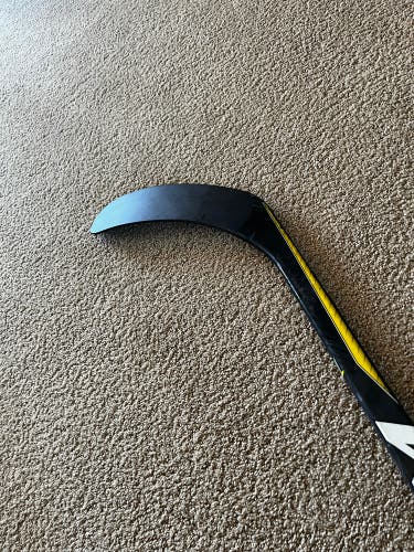 Senior Right Handed P92 Pro Stock Super Tacks 2.0 Hockey Stick