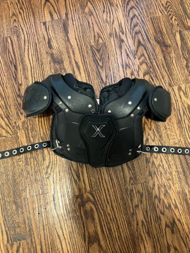 Youth Large Xenith Fly Shoulder Pads