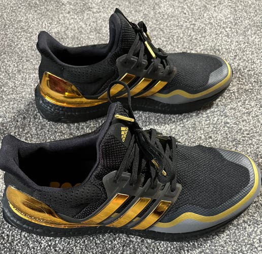 Black/Gold Metallic Adult Used Men's Size 9.5 (Women's 10.5) Adidas Ultraboost Shoes