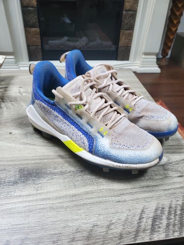 Used Adult Men's Size 9.0 (Women's 10) Metal Under Armour Bryce harper