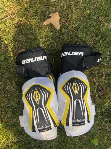 Used Small Bauer Supreme One40 Elbow Pads