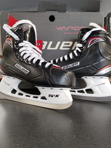 Senior New Bauer Vapor X400 Hockey Skates Regular Width Size 8