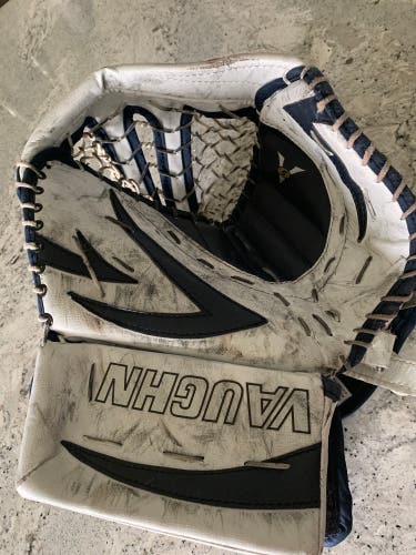 Vaughn Velocity V5 7800 Goalie Glove Sr