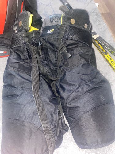 Junior Medium Bauer  Supreme 2s Pro Hockey Pants