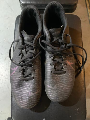 Black Women's Molded Cleats Nike Cleats