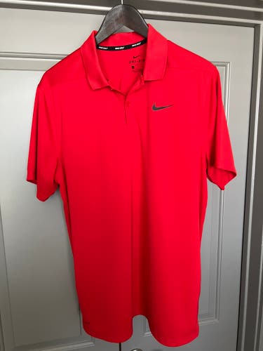 Men’s Like new Large Red Nike Dri-Fit Golf Polo