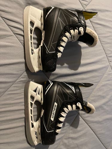 Youth Used Bauer S160 Hockey Skates Extra Wide Width Size 10.5