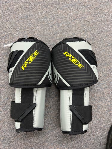 Warrior Ritual X3 E Knee Pads Int