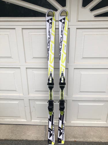 Fischer RC4 WORLDCUP GS Skis