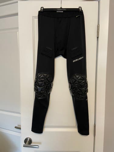 Black Used Medium Bauer Compression