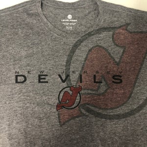 New Jersey Devils mens XXL tshirt