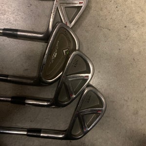Men’s golf clubs by Pro select  7 pc iron set