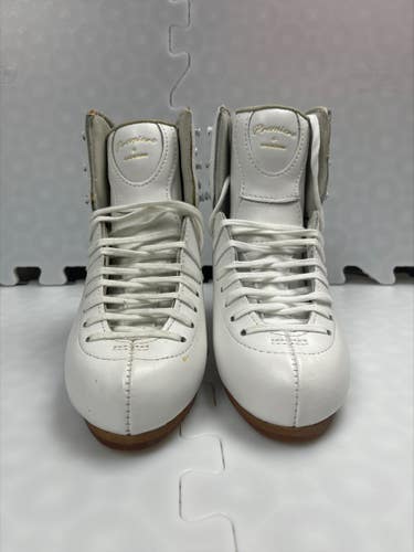 New Jackson Premier DJ2800 Figure Skates Size 4.5W