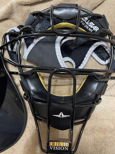 All Star FM 25LMX (One-Size) Catcher's Mask w/ All Star CH800 Skull Cap (Size 7)