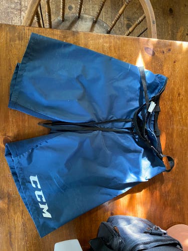 Senior Medium CCM  PP15 Pant Shell Hockey Pants