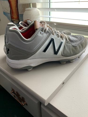 New Balance 3000 v4 Molded Baseball Cleats Size 10