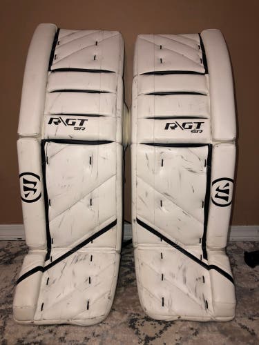 35 + 1.5 Warrior Ritual GT Goalie Leg Pads