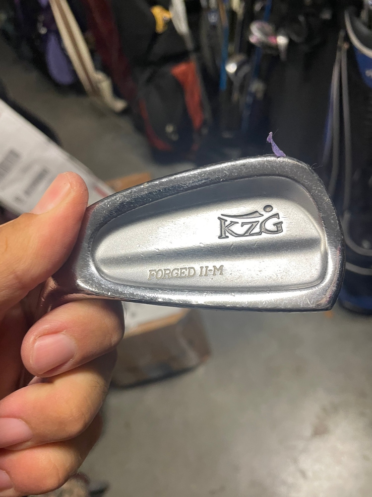 Golf club KZG iron 7 in left Handed