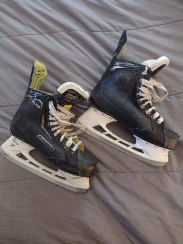 Senior Used Bauer Supreme elite Hockey Skates Regular Width Size 5