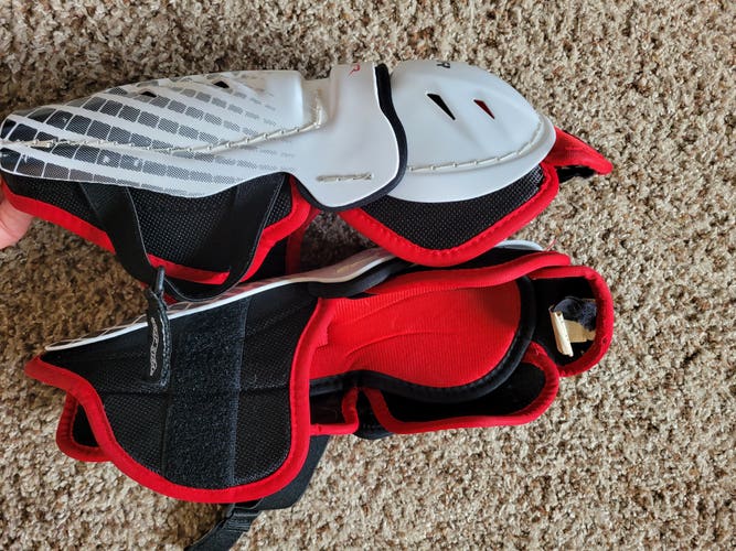 Used Bauer Vapor 10.5 Shin Pads