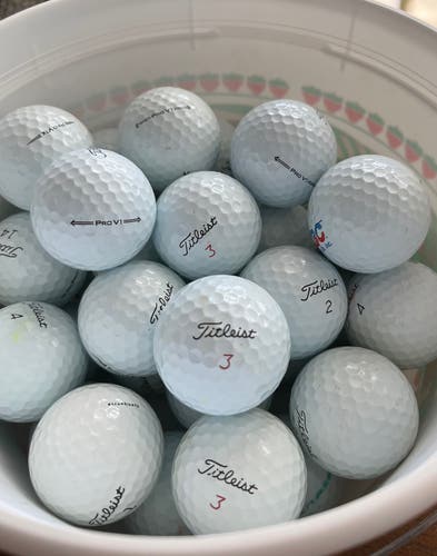 15 Used Titleist Pro V1 / Pro V1x Golf Balls