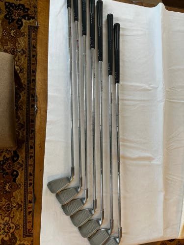 Men's Right Handed Stiff Flex Steel Shaft Ping G25 Iron Set