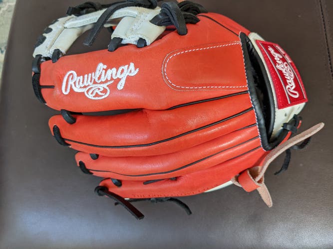 Used Right Hand Throw Rawlings Infield Mark of a Pro Baseball Glove 11"