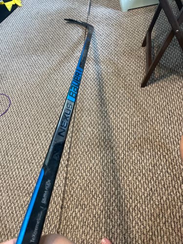 Senior Right Handed P92  Nexus 2N Pro Hockey Stick