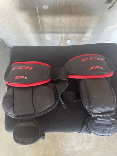 CCM Youth Goalie Knee Pads